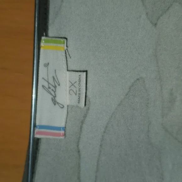 Glitz Camo Top 2X - Picture 5 of 7